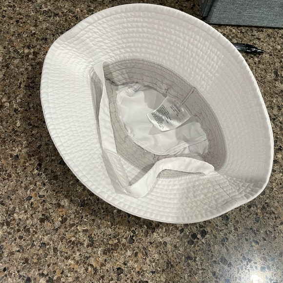 Baby Nike bucket hat - Picture 4 of 4